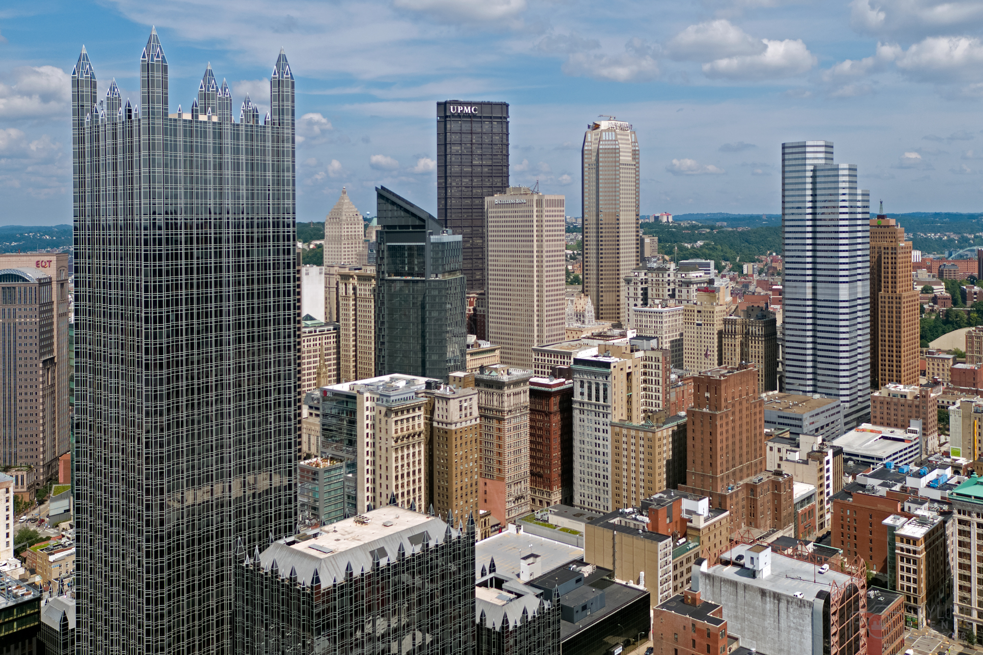 Pittsburgh, Pennsylvania skyline with One PPG Place at left, The Tower at PNC Plaza, US Steel Tower, BNY Mellon Center and One Oxford Centre skyscrapers.